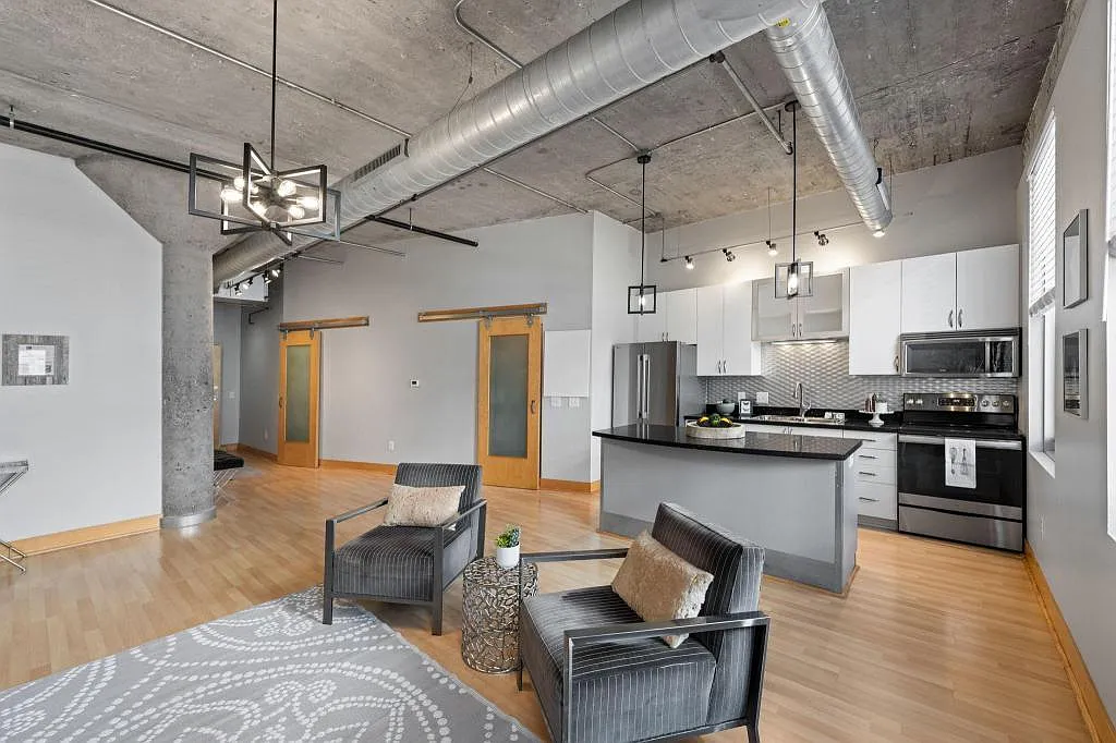 1 bed, 1.0 bath, 988 sqft, $2,150 — Photo 4