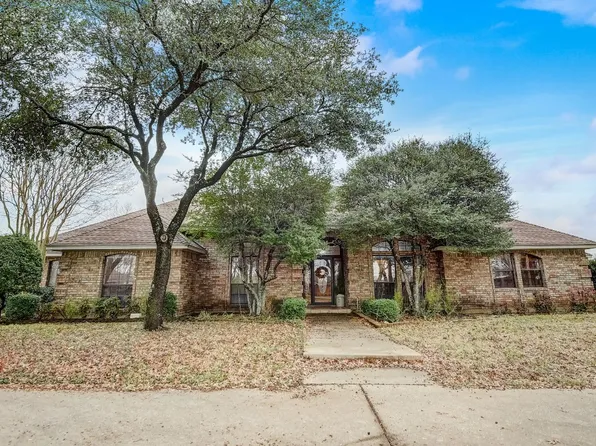 804 Rock Creek Dr, Red Oak, TX 75154