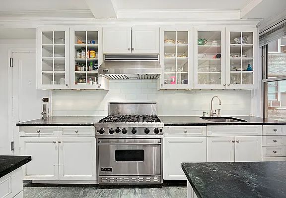 3rd image of 65 Central Park W APT 6F