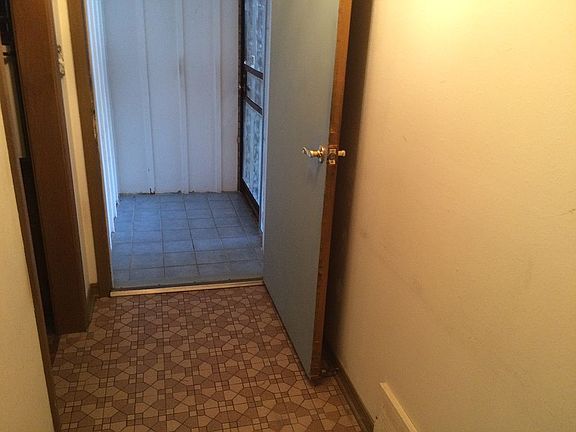 4th image of 501 Leslie Dr