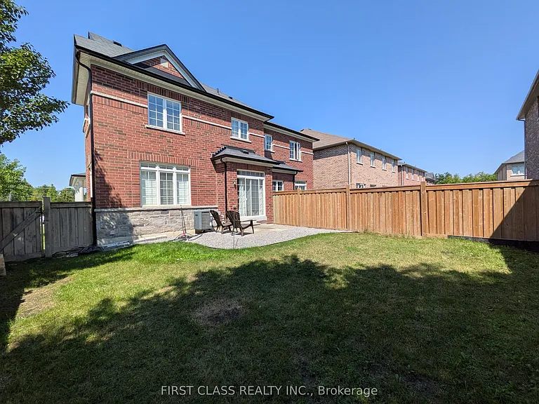 1140 Stuffles Cres — Photo 27