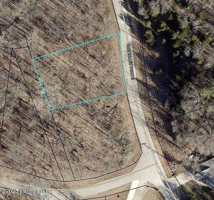 1st image of 202 Doe Valley Pkwy E