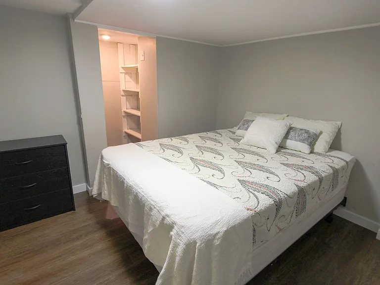 230 Bryant Ave — Photo 18