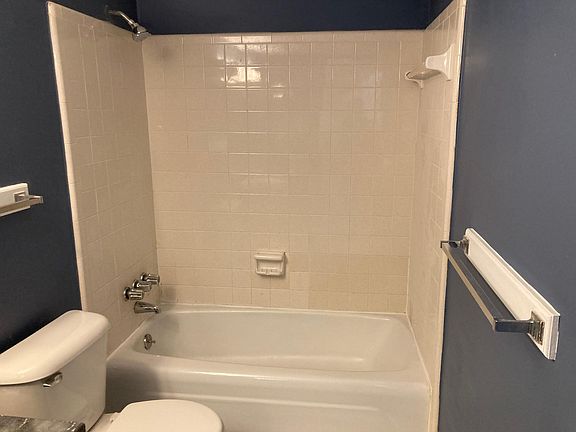 4th image of 1418 Vine St #1
