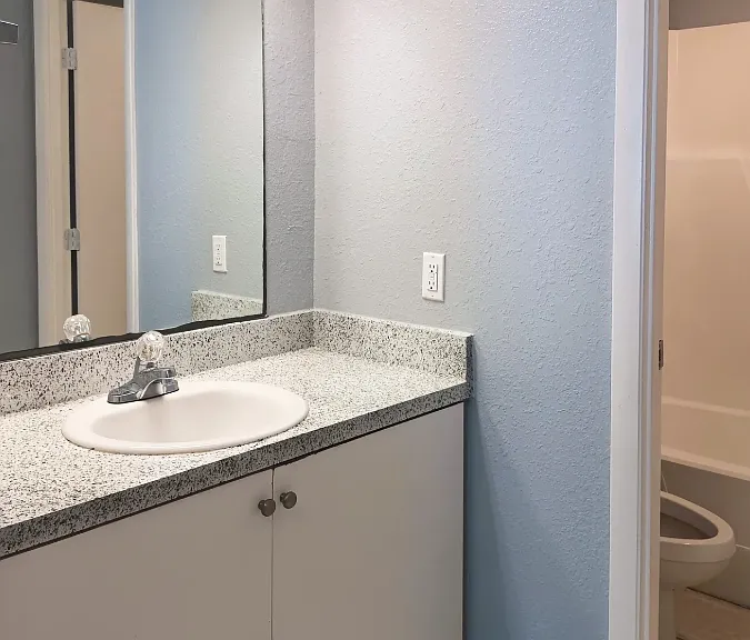 Waterford Apartments — Photo 9