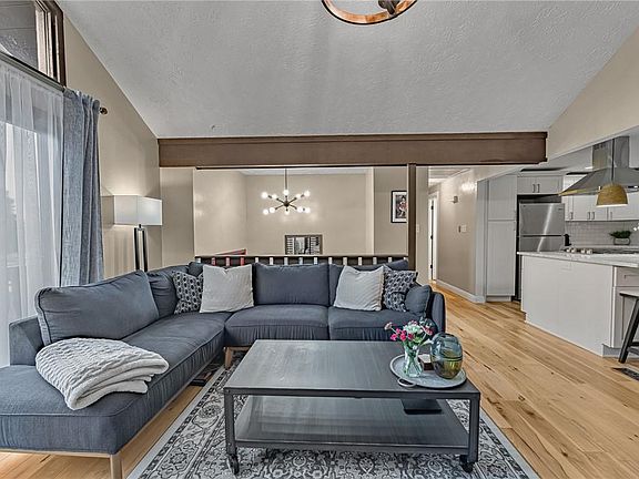 3rd image of 4931 Wickloe Dr