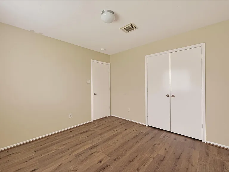 1838 Strongs Ct — Photo 18