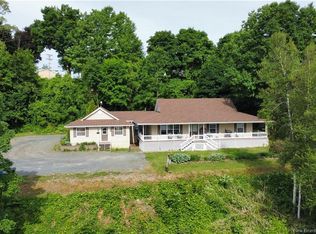 105 Bridge St, Woodstock, NB E7M 5Y7