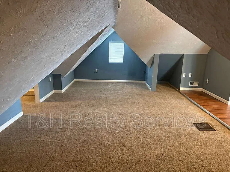 422 Iowa St — Photo 30
