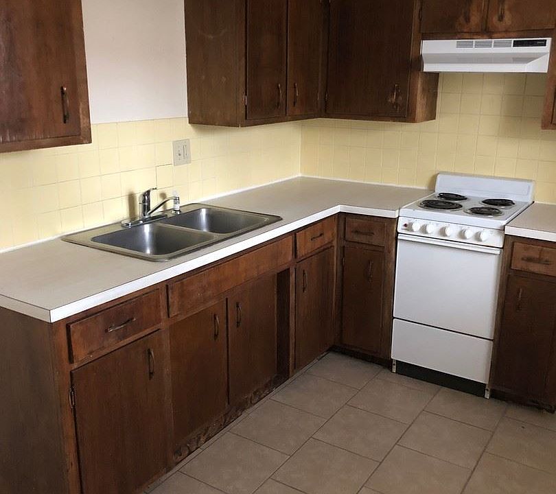 2nd image of 701 Watkins Dr APT 302