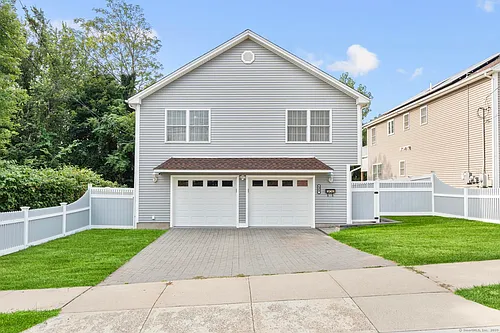 55 Allen St Photo 1