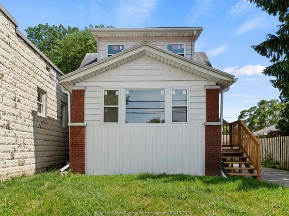 6045 Wyandotte St E, Windsor, ON N8S 1N3
