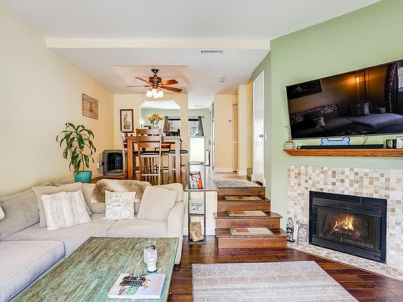 3rd image of 3677 Marlesta Dr