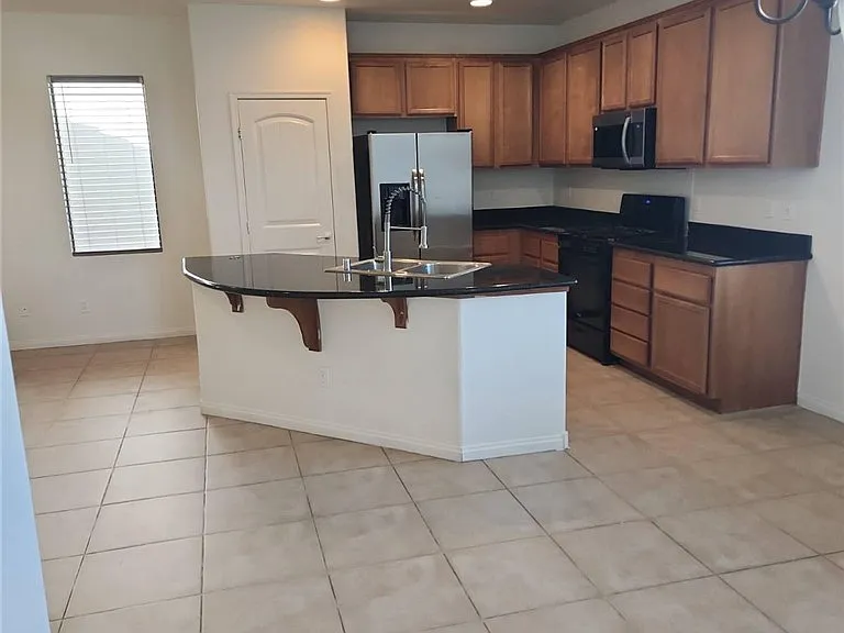 2109 Pipeline Beach Ct — Photo 3