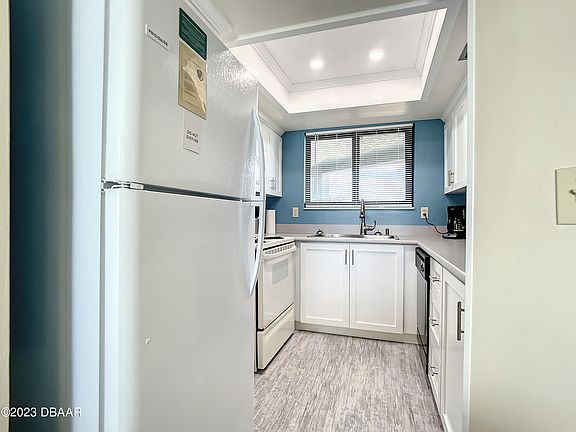 3rd image of 3405 S Atlantic Ave #303