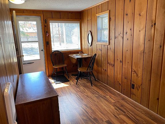 Breakfast nook and sun!
