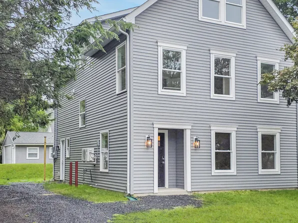 411 Avenue F, Matamoras, PA 18336