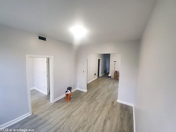 3rd image of 2228 W Armitage Ave #1328