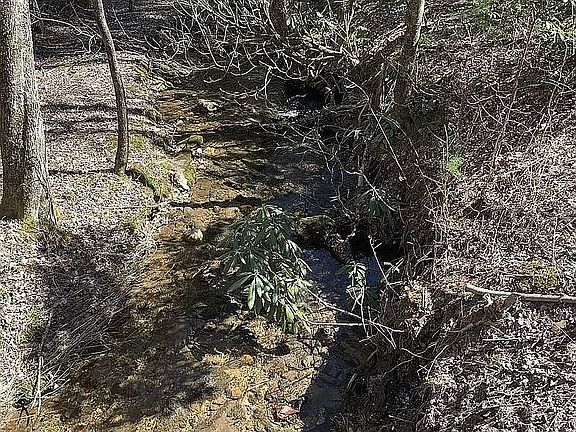 4th image of Mountain Cross Ln
