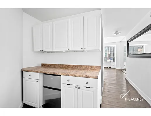 Rented by The Agency | media 14