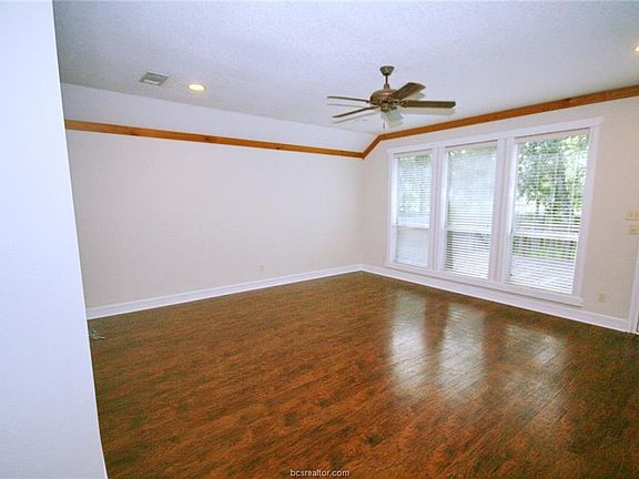 5th image of 2323 Kendal Green Cir