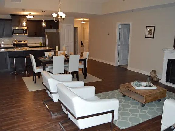 5th image of 50 Seacliff Dr E #609