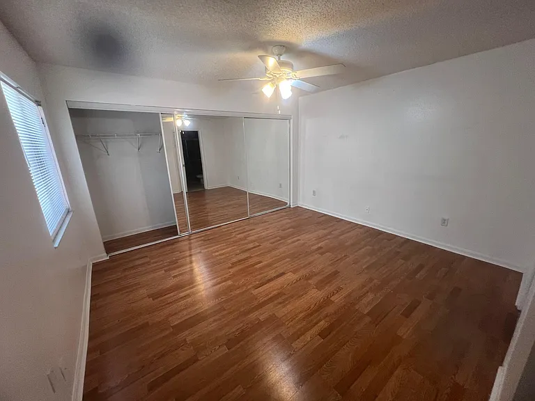2212 White Pine Cir #B — Photo 12