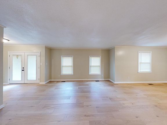 5th image of 1036 Brookwood Dr