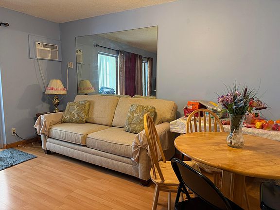 3rd image of 200 Bonnie Boulevard #138