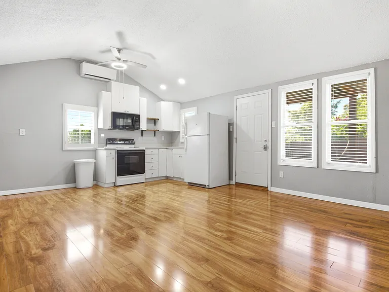 163 W Klosterman Rd — Photo 8