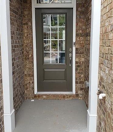 2nd image of 572 Bright St