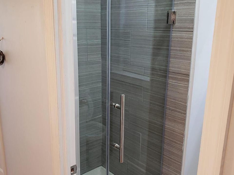 2nd image of 5045 Walnut St #B