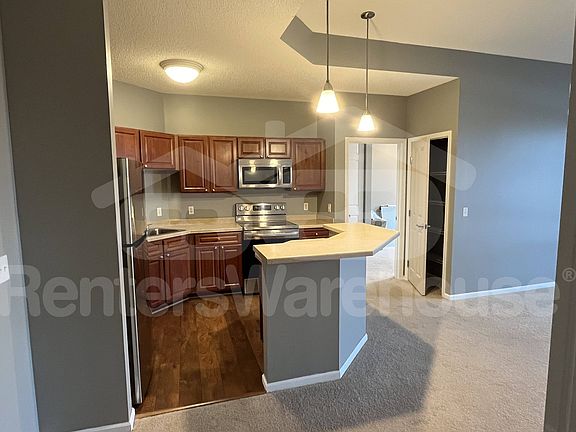 3rd image of 649 Old Highway 8 NW APT 336