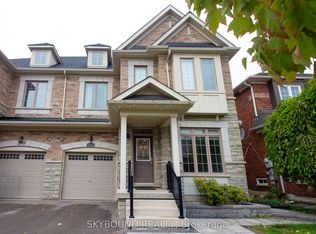 3915 Arvona Pl, Mississauga, ON L5M 0Y5