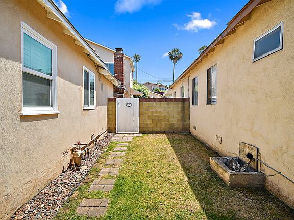 3rd image of 430 N Maria Ave