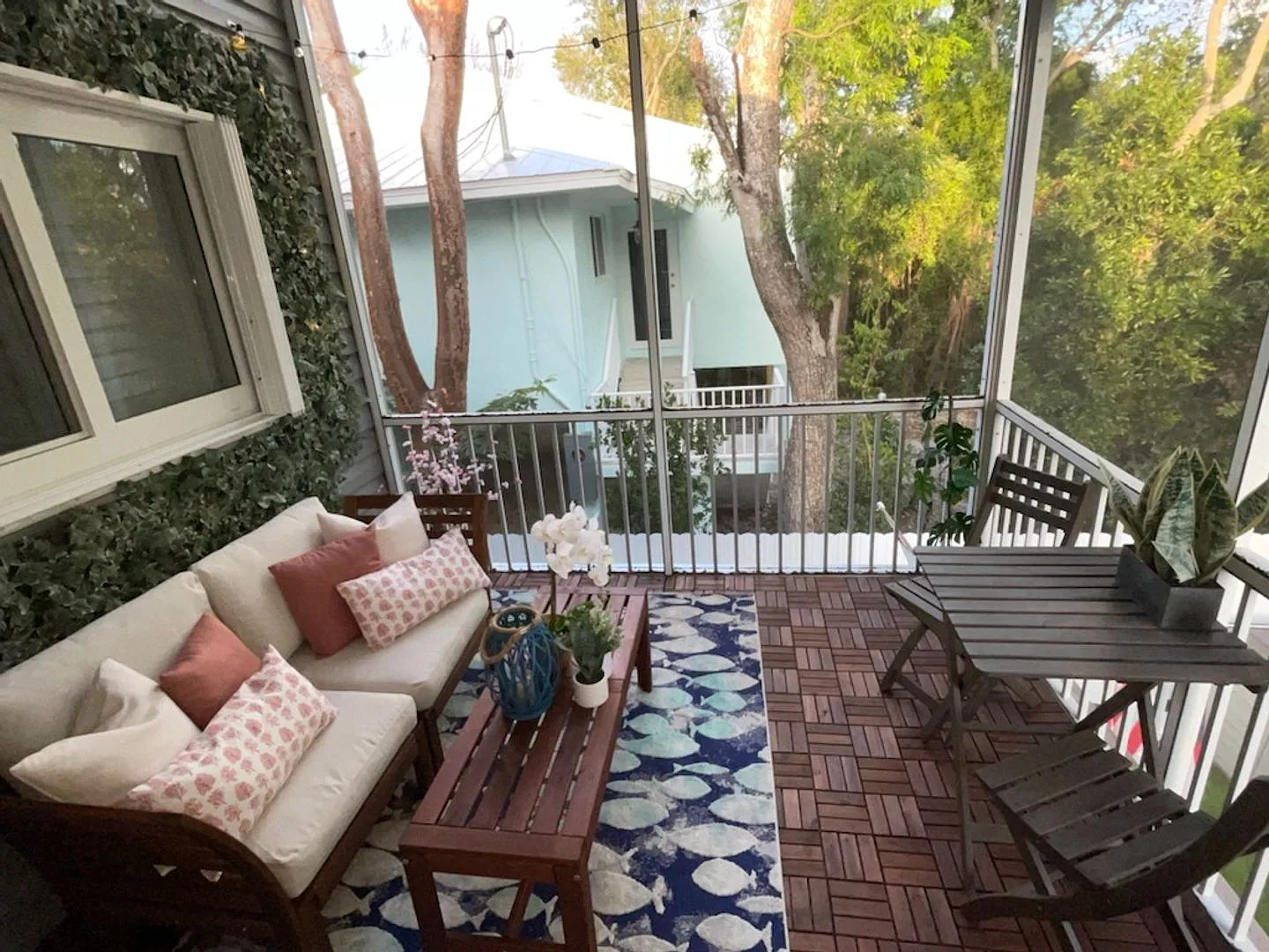Fully furnished Cozy Coastal Villa with HEATED pool. — Photo 2
