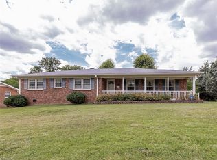 1423 Vine St, Greensboro, NC 27405