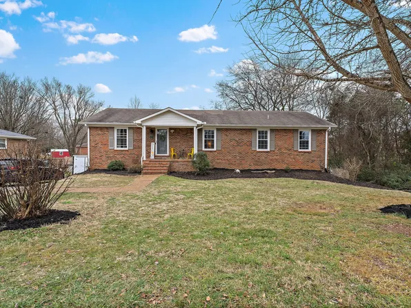 2419 Hillmont Dr, Murfreesboro, TN 37129