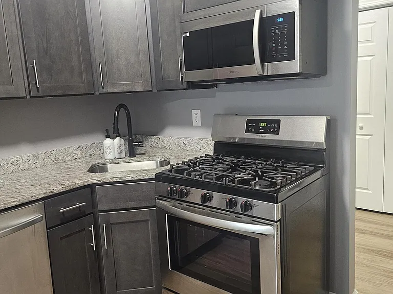 42 Diane Dr — Photo 17