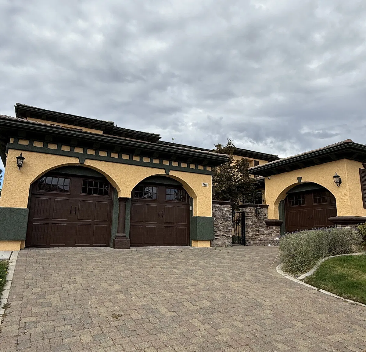 5 bed, 6.0 bath, 5782 sqft, $6,500 — Photo 3