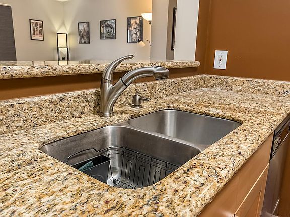 5th image of 4096 Blendon Point Dr