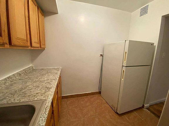 4th image of 37-12 147th St #3
