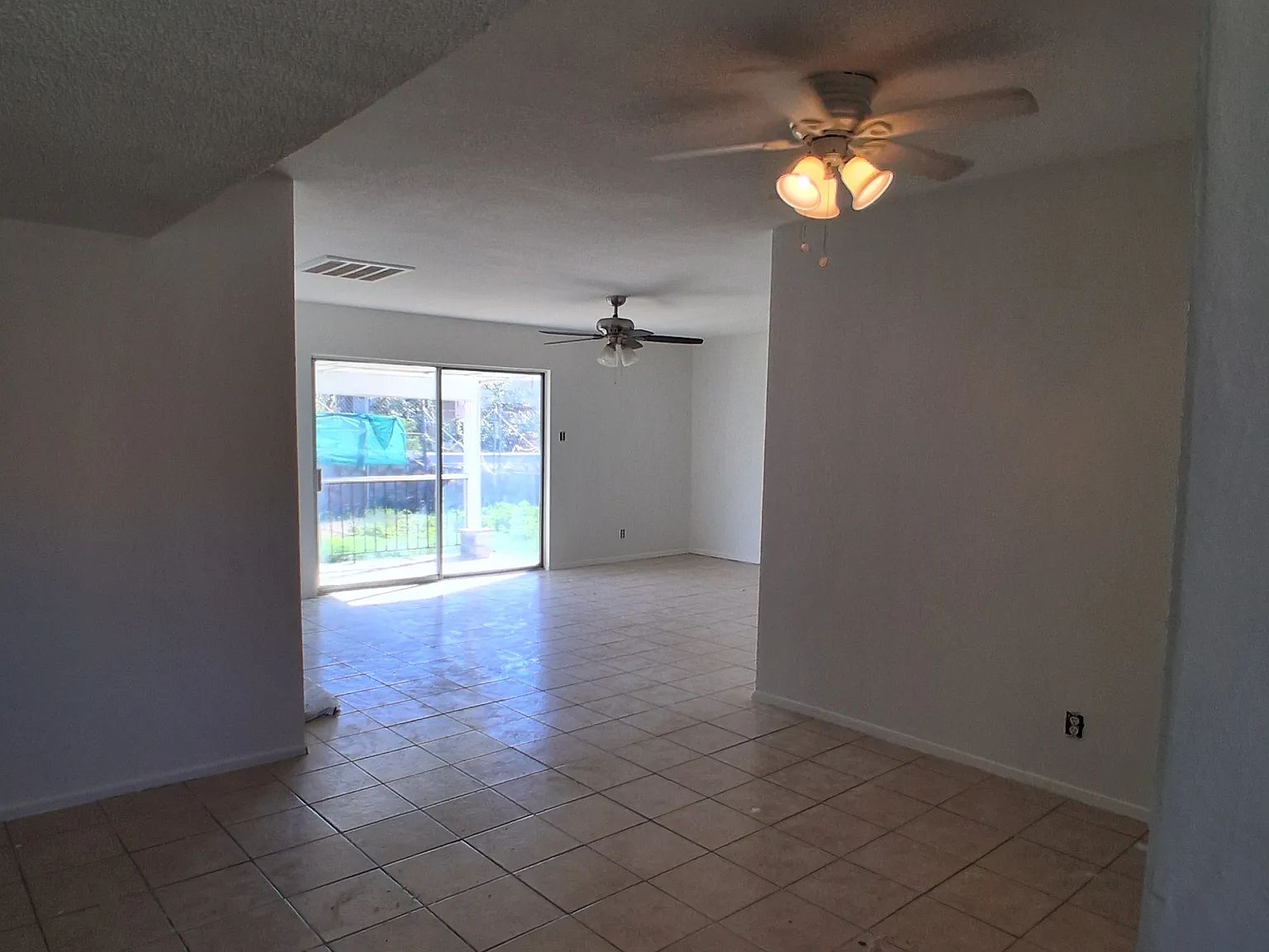 4714 Frankfort Ave — Photo 1