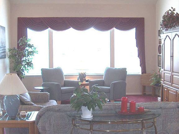  Family room is 23'x16'