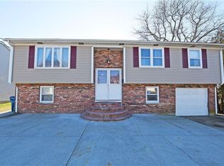 36 Cedar St, Johnston, RI 02919