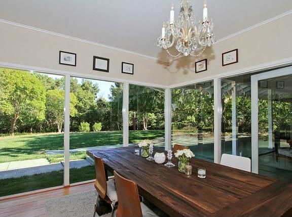 3rd image of 475 Woodside Dr