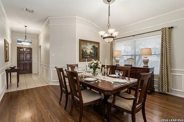 3 bed, 2.0 bath, 1606 sqft, $1,975 — Photo 4