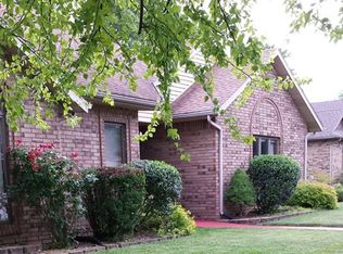 3849 S Lexington Ct, Springfield, MO 65807