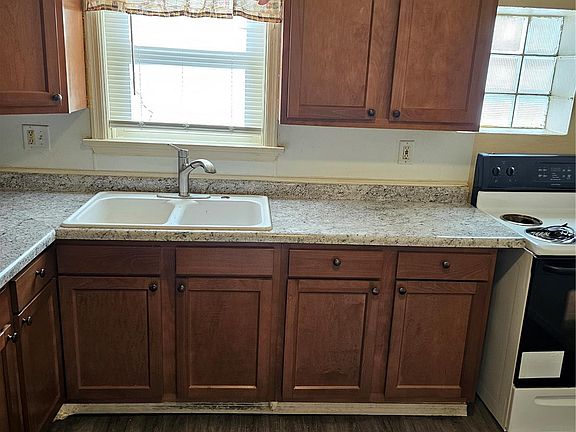 3rd image of 5721 Hodiamont Ave