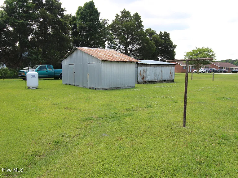 1515 Belgrade Swansboro Rd — Photo 17